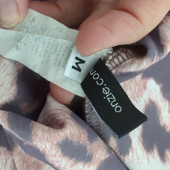 Onzie Womens Printed Leggings Cheetah Print Pants Medium High Waist Animal Print - Picture 5 of 10